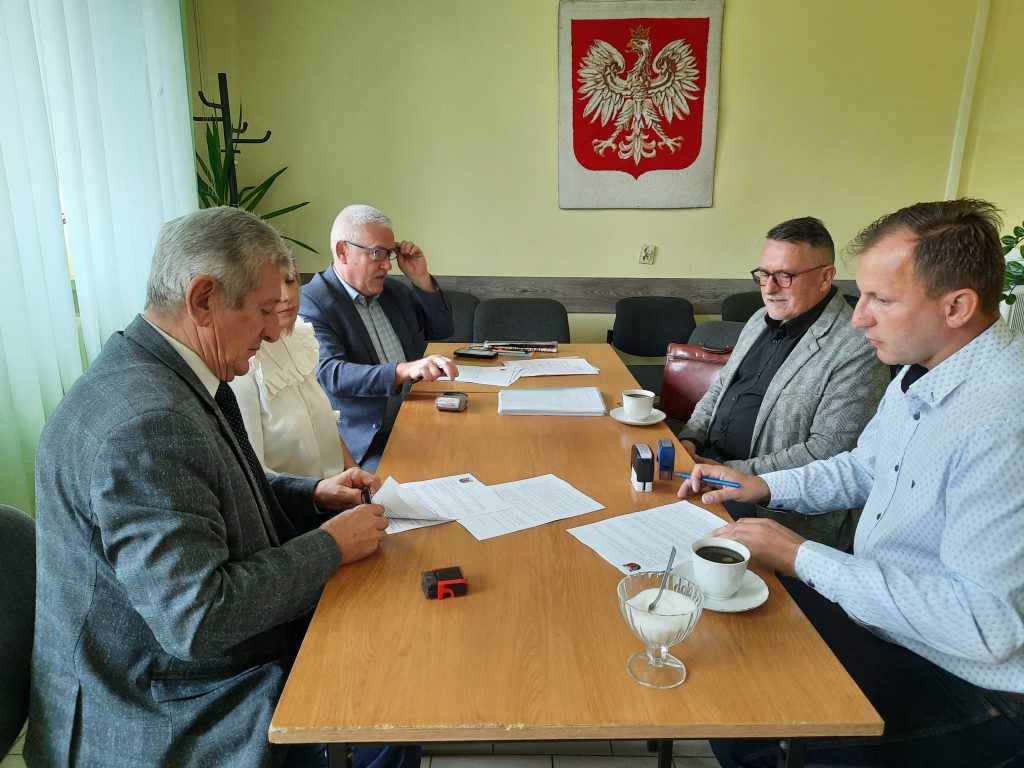podpisanie umowy Korce
